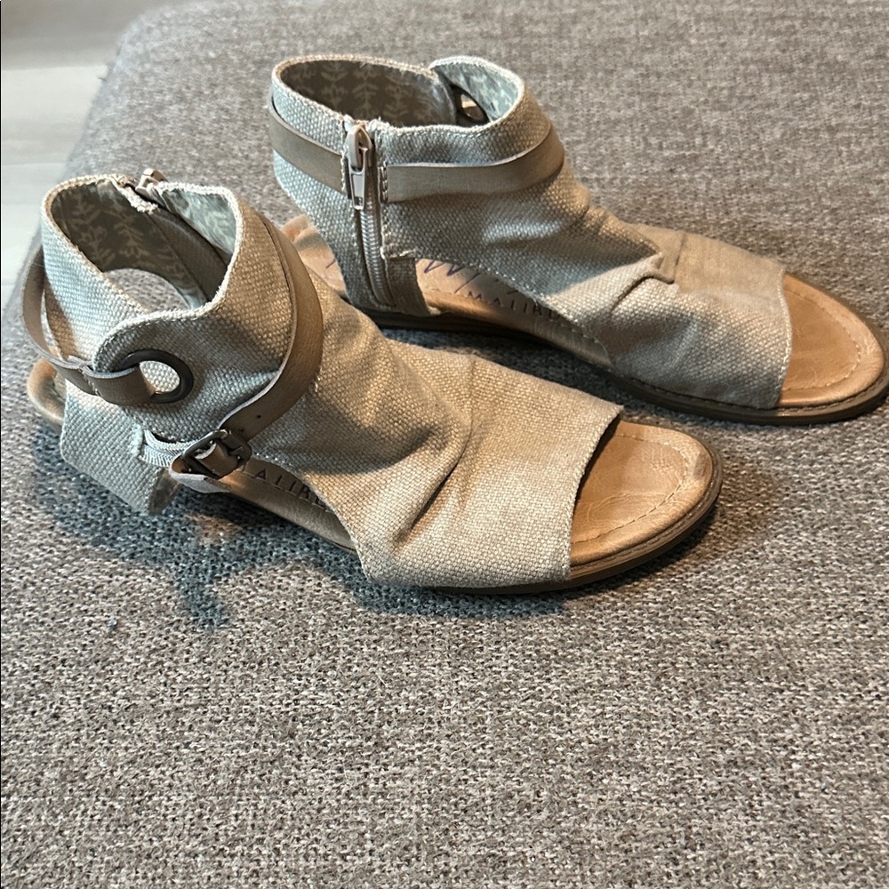 Blowfish Tan Open-Toe Sandals
